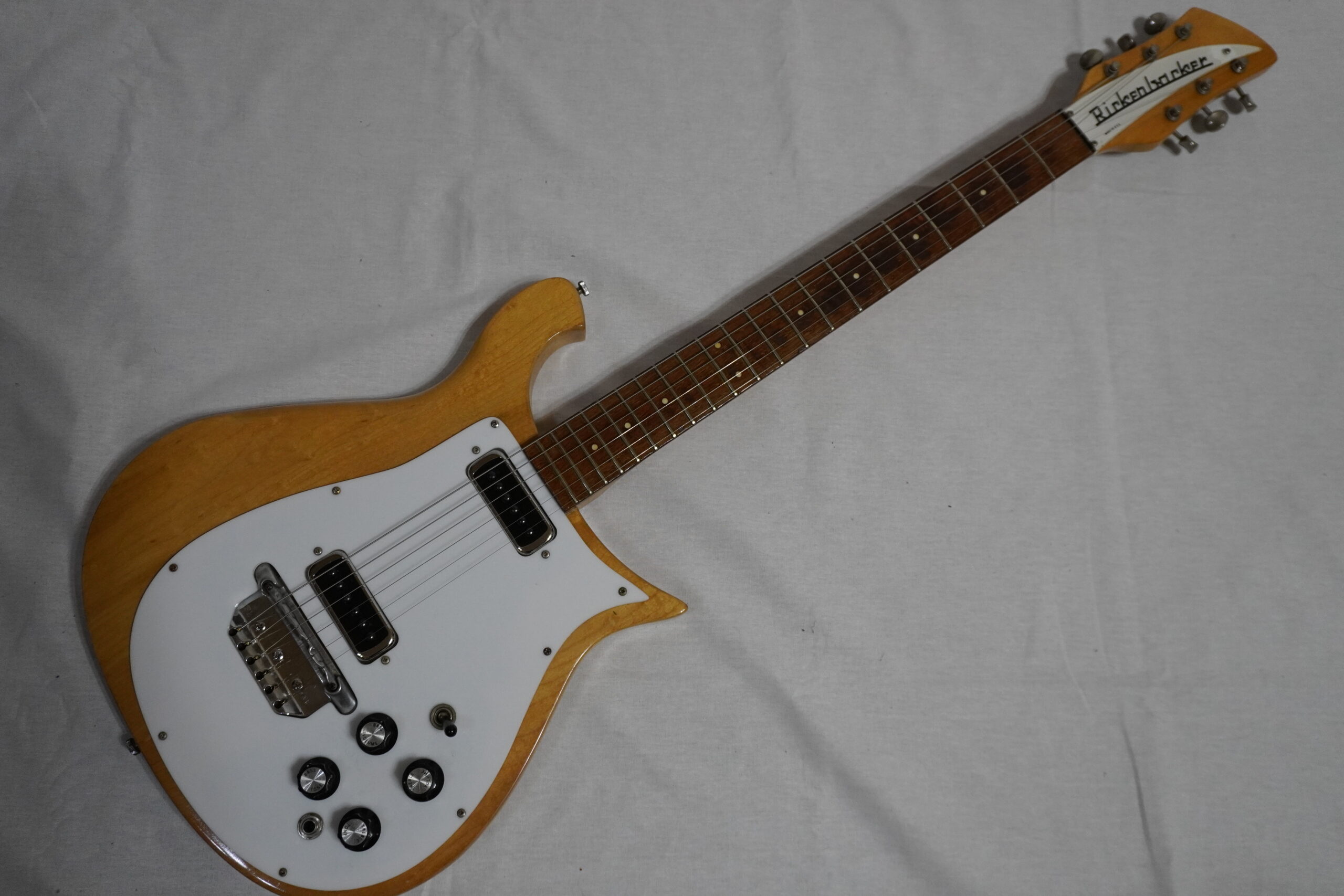 Rickenbacker 450 ‘MOD 1966年製